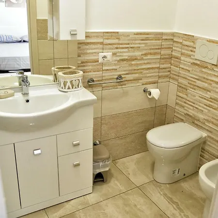 فندق مبيت وإفطار A Due Passi Sorrento